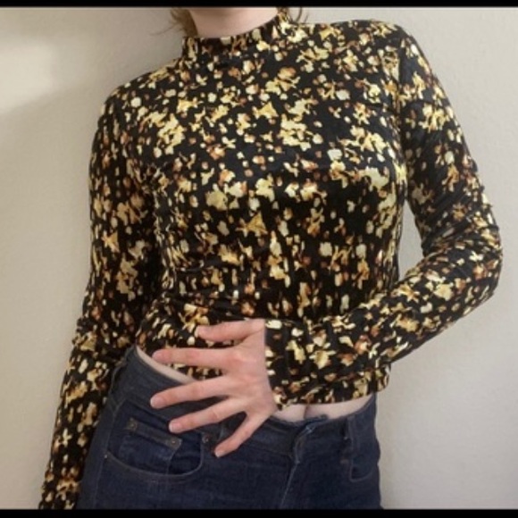 NWOT & Other Stories stretch velvet top size 0 long sleeved pattern top gift - Picture 2 of 12